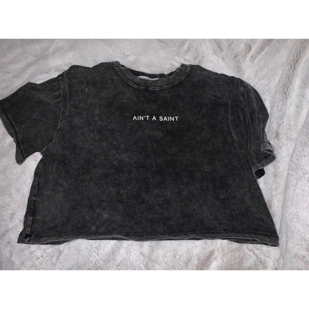 “Ain’t a Saint” graphic tee
